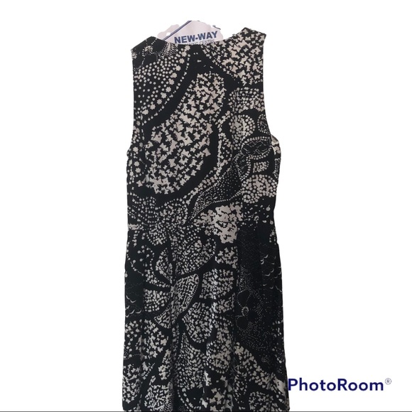 Black & White JACOB Dress - Picture 2 of 4